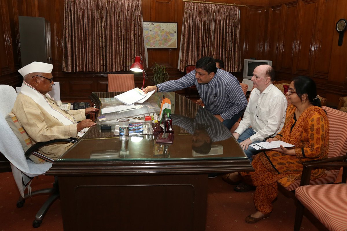 spaksmp's tweet photo. Memorandum to Honorable Governor of MP, to follow Honorable high court's decision to stop reservation in promotions. https://t.co/4EgLPI8nVO
