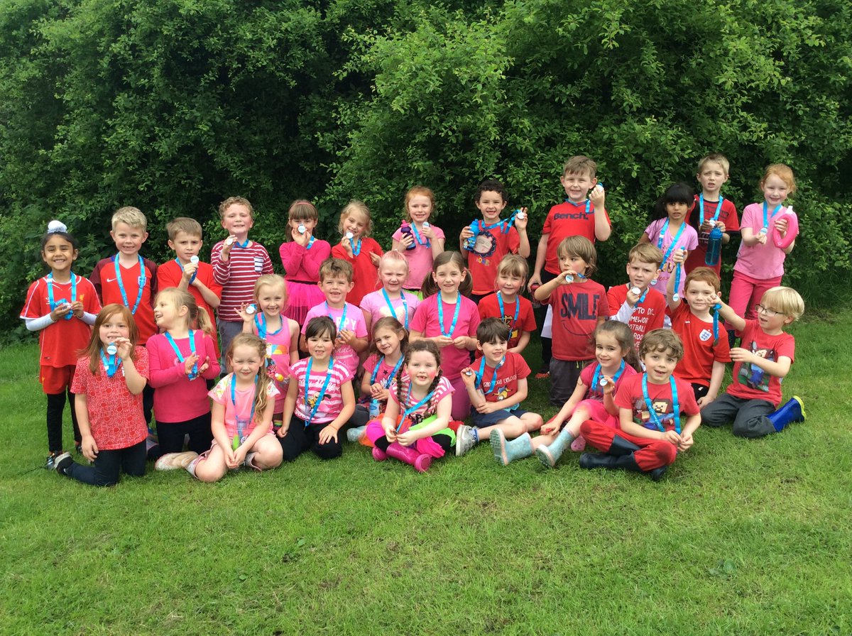MrsML_Earle's tweet photo. Shattered but so proud! Race For Life #1EW @Battyeford @JemmaWatson5 https://t.co/U57UbNHMi7