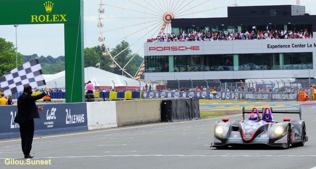 Frédéric SAUSSET passe la ligne d'arrivée aux 24h du Mans ! Quel courage !
