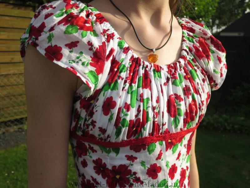 Faden_und_Nadel's tweet photo. Eine Elodie ist doch so einsam https://t.co/6UrupSuXW0 #elodie #empire-linie #farbenmix #Nähen #Bloggen https://t.co/aSZwrtkM8R