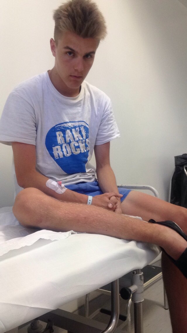 Year ago today this prick decided to make us spend a night in hospital on the last day of our holiday😂 <a href="/KrisBurnard/">Kristian Burnard</a>