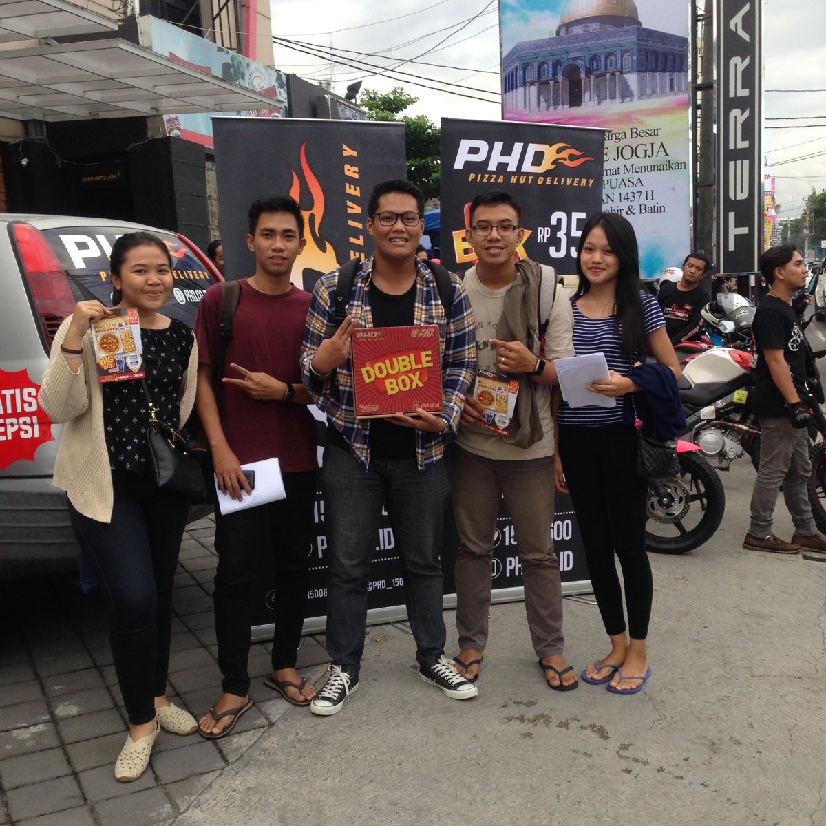 ClarenceBagas's tweet photo. Asik #phdbarubuka #phdke100
#phdinyogya https://t.co/k5Hx8vG1Sh