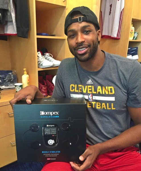 Compex_INT's tweet photo. Congrats to @RealTristan13 @KingJames &amp; all the @cavs team for the #NBA title #Compex #trainingpartner @CompexCoach https://t.co/Hl1UgMk86H