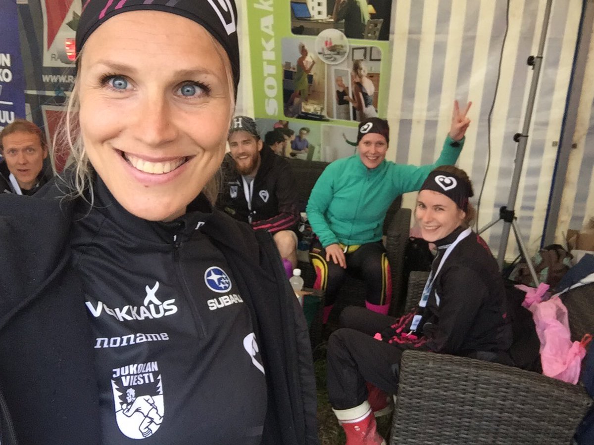 Kiitos terassikalusteista sotka.fi 👌 Teltalla oli lokoisat oltavat, kun saimme rentoutua sohvillanne🎪