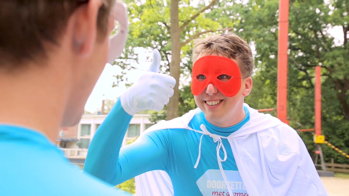 De superheld overdracht is compleet! Bekijk het volledige filmpje: youtu.be/STnloWGZnmY