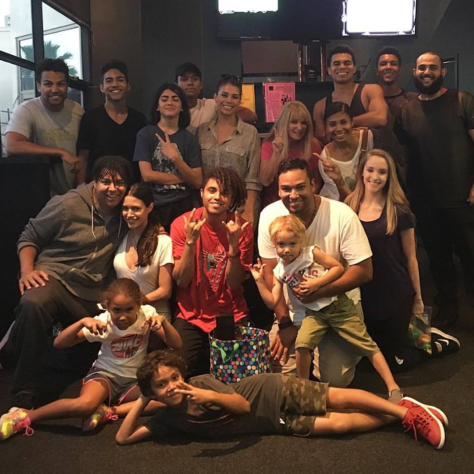 ClZ0qUKVYAAVXf9.jpg:large