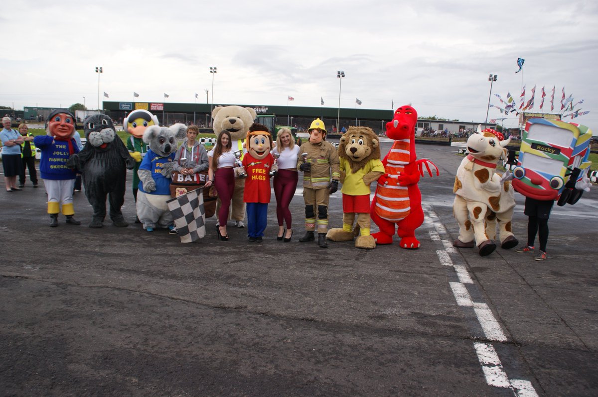 4FSmarketing's tweet photo. Skegness Stadium 26th June 1pm the Annual Mascot Race. It seems some Mascots are training in Secret! https://t.co/3GVKZ0p5wz