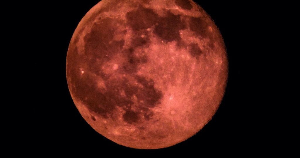 vincentmenezes's tweet photo. For the #firsttimesince1967~we #startsummer~with a
'#StrawberryMoon’ >>
https://t.co/xMQBPLUEYQ
@DigitalTrends https://t.co/3MDGLPYKiT
