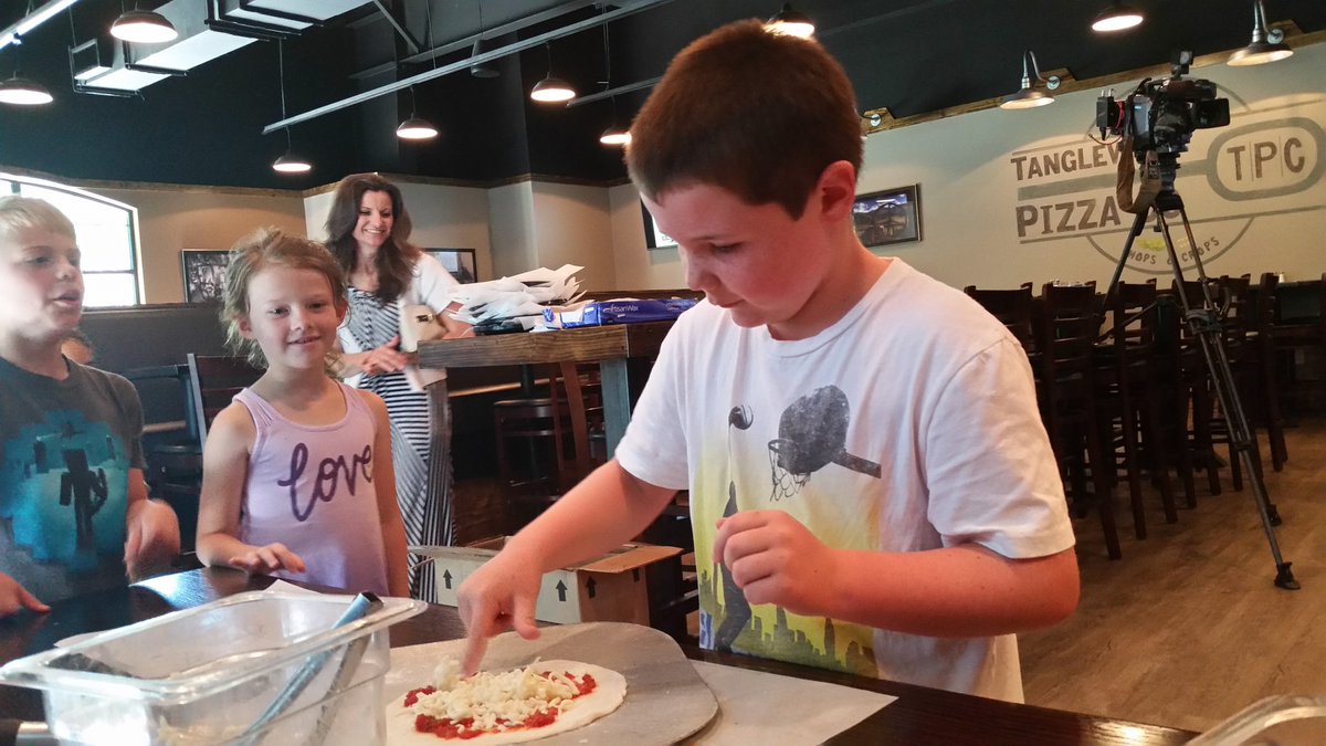 DCrewsWX's tweet photo. How bout some good news! Kids learning how to make pizza today @TanglewoodPizza! Pepperoni and Ex Cheese plz! @WXII https://t.co/GzXCmjbJ8J