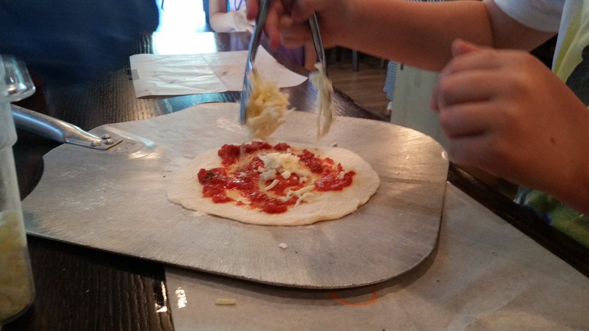 DCrewsWX's tweet photo. How bout some good news! Kids learning how to make pizza today @TanglewoodPizza! Pepperoni and Ex Cheese plz! @WXII https://t.co/GzXCmjbJ8J