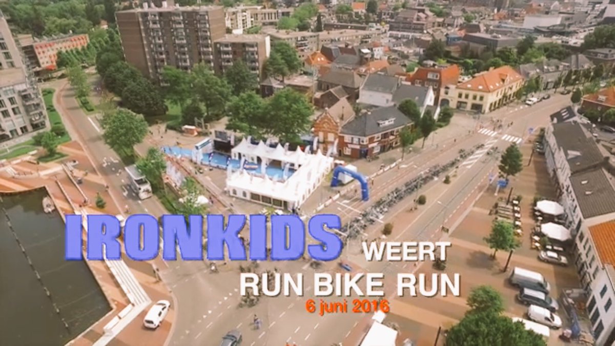Prachtige beelden <a href="/Stadstriathlon/">Stadstriathlon Weert</a> met breedtesport <a href="/GoforGoldKids/">Go for Gold Kids</a> / IronKids facebook.com/IronkidsLimbur…