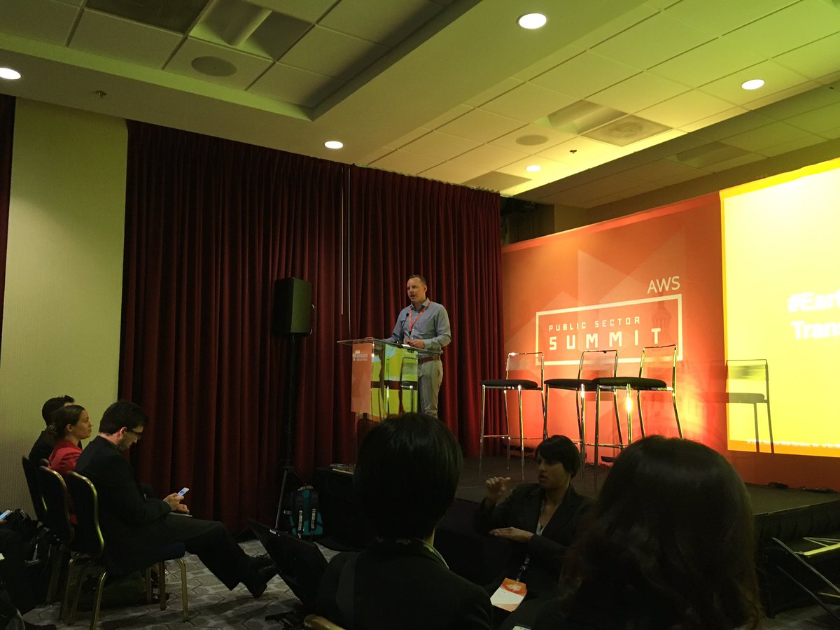 ihenshaw's tweet image. #EarthOnAWS panel by @jedsundwall at #AWSPSSummit  Earth Observation