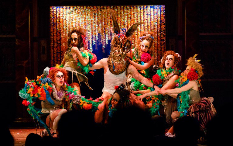 The_Globe's tweet photo. Seeing as it's #summersolstice.. some stunning photos of Emma Rice's #MidsummerNightsDream: https://t.co/KZCkigyMC1 https://t.co/nVRLq2bjI7