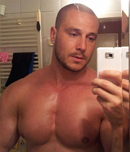 #GayPorn Hot Vanko #gaymuscle Naked #BigMuscle at JockMenLive! https://t.co/TnQ6cREc2v