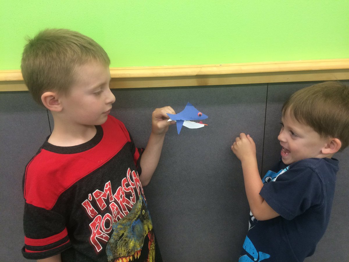 MommyUnj's tweet photo. #Sharkspotting @MichaelsStores today! #sharkcraft #summercrafts #campcreativity #sharkweek https://t.co/doaDMY0i0F
