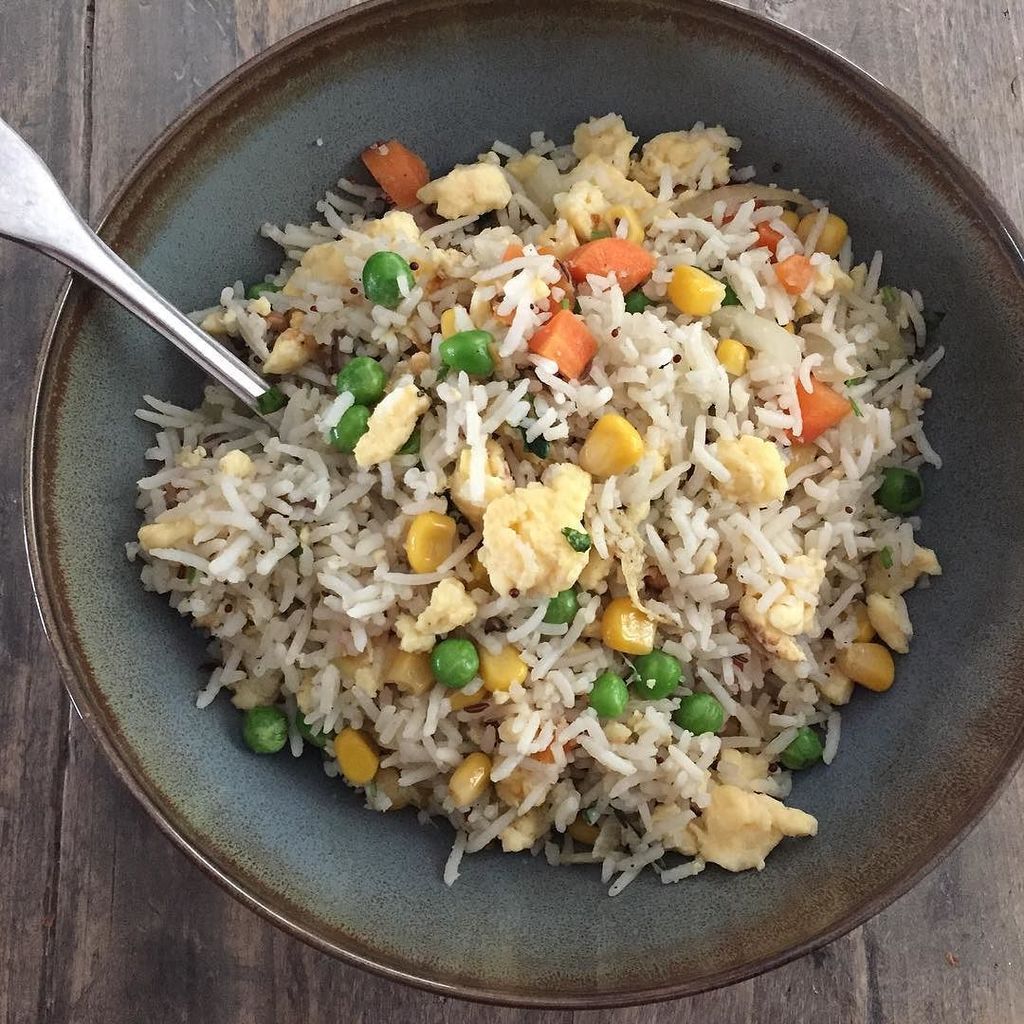 brndstf's tweet photo. Dinner! Rice with vegetables, spices and egg. #brndstf #healthyfood #fitfood #cleaneating #vegetarian #realfood #gl… https://t.co/RVJvwQOo40