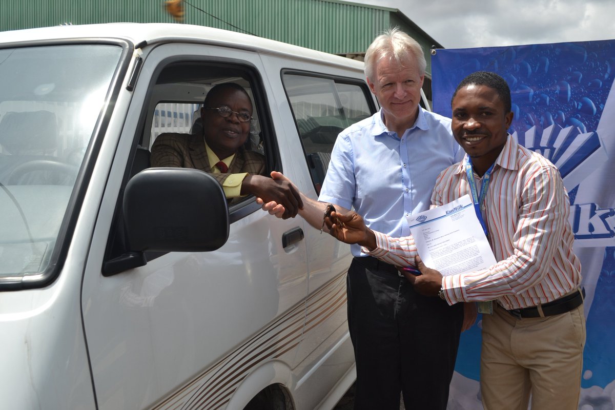 A promise kept!As part of its CSR initiatives,FanMilk PLC donates new bus to Federal Cooperative College, Ibadan.