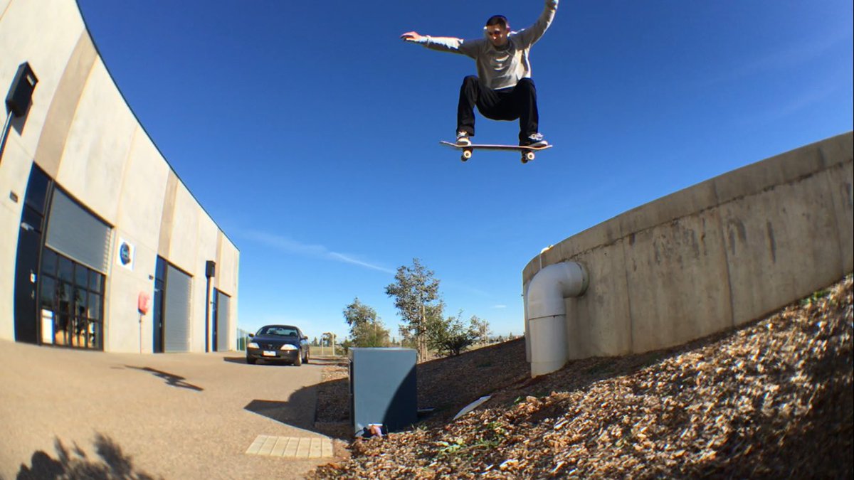 onlyenemies's tweet photo. #skateeverydamnday https://t.co/Agl5AUi34g