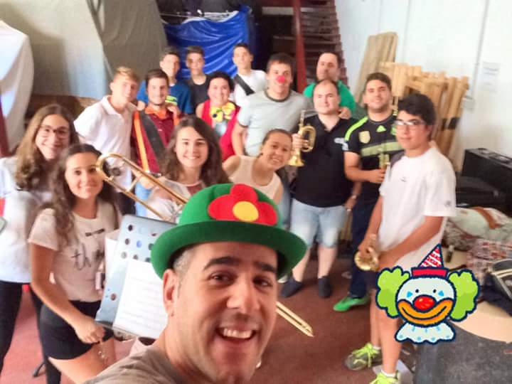 LosdelPerdon's tweet photo. En la mañana de hoy,  componentes de #LosdelPerdon han participado en el Proyecto Circo Infantil de @salesianospozo https://t.co/dbIcFD9fBi