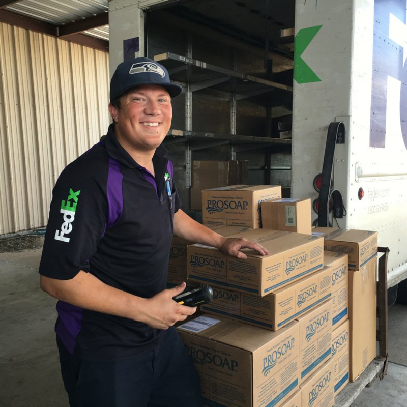 ProSoap's tweet photo. Our Fed Ex guy Cody! #workflow #getdirty #prosoap https://t.co/2WgQJywXTG