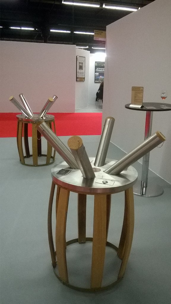 Ruby_BIRD's tweet photo. #BullesExpoParis 20-21 June - #YasminaBEDDOU #RubyBIRD https://t.co/qy05fNEC40