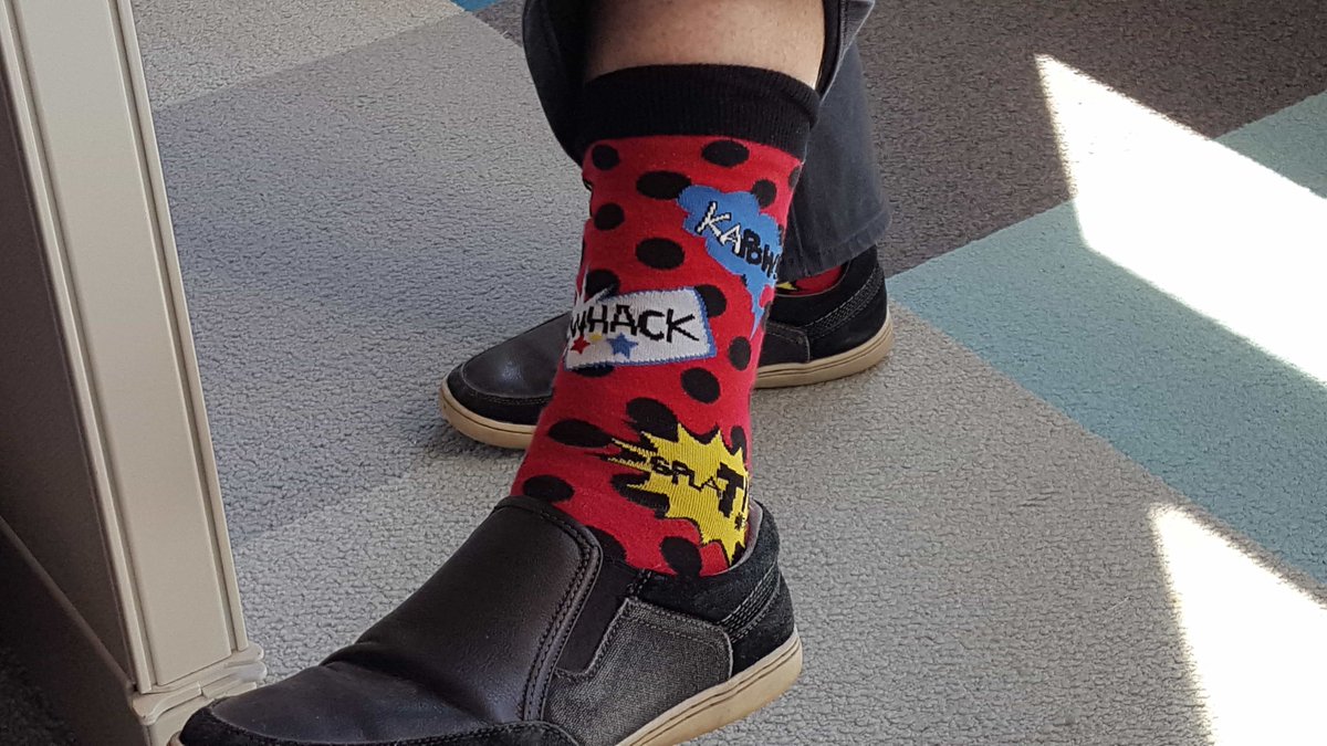 IdeasAtMODE's tweet image. Today in office foot fashion.... #agencylife