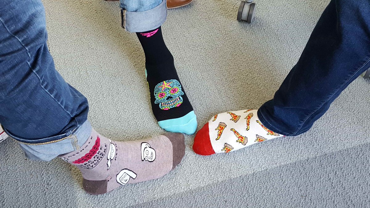 IdeasAtMODE's tweet image. Today in office foot fashion.... #agencylife