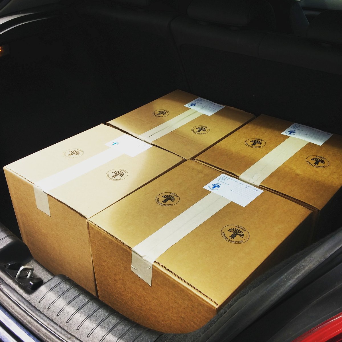 MambaTron69's tweet photo. Hand delivering coffee today for @RecoSymposium and @WCoffeeEvents. The excitement builds #specialitycoffee https://t.co/W60yF4dvRW