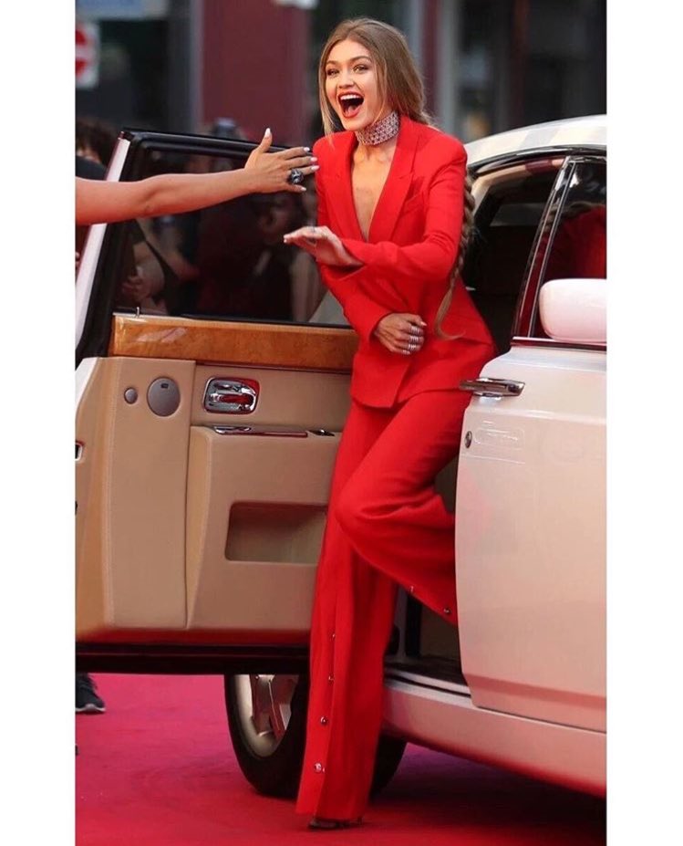 GigiHadid_95's tweet photo. Thank you #MMVAs ❤️ https://t.co/ooAoz4zKj6