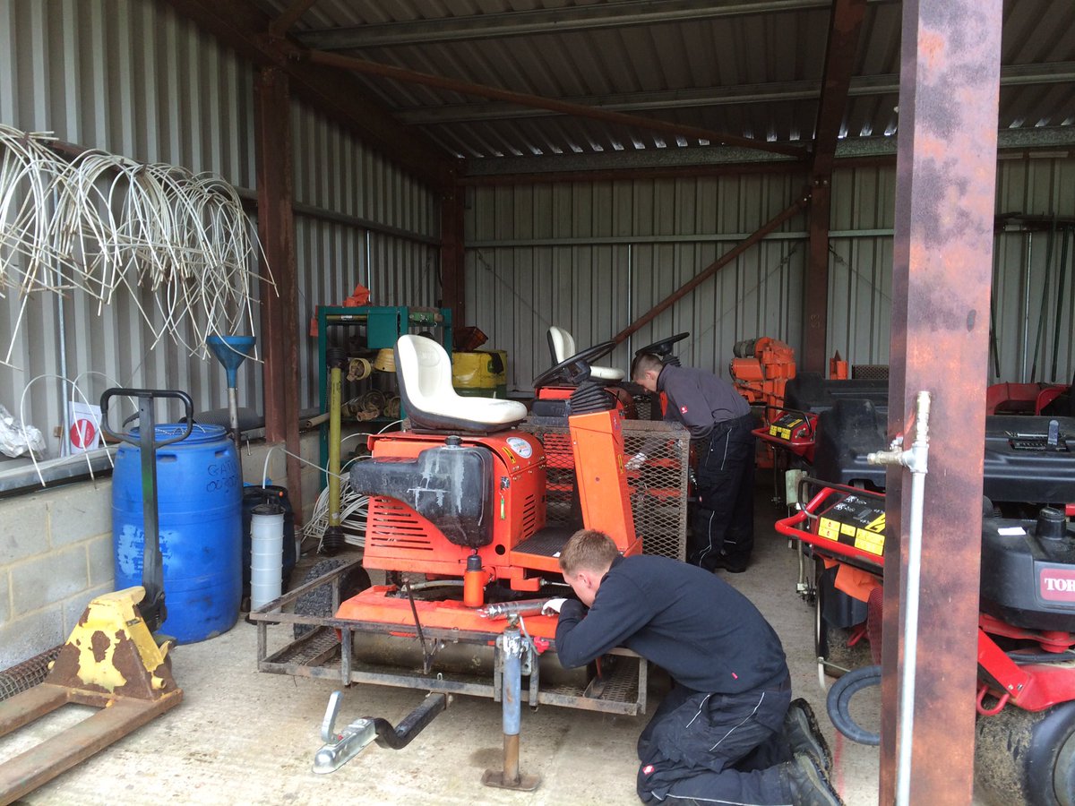 BLGCagronomy's tweet photo. Day after club champs week. 
All machinery given a full wash down and grease and bring office records up to date https://t.co/q5QsLS1HQV