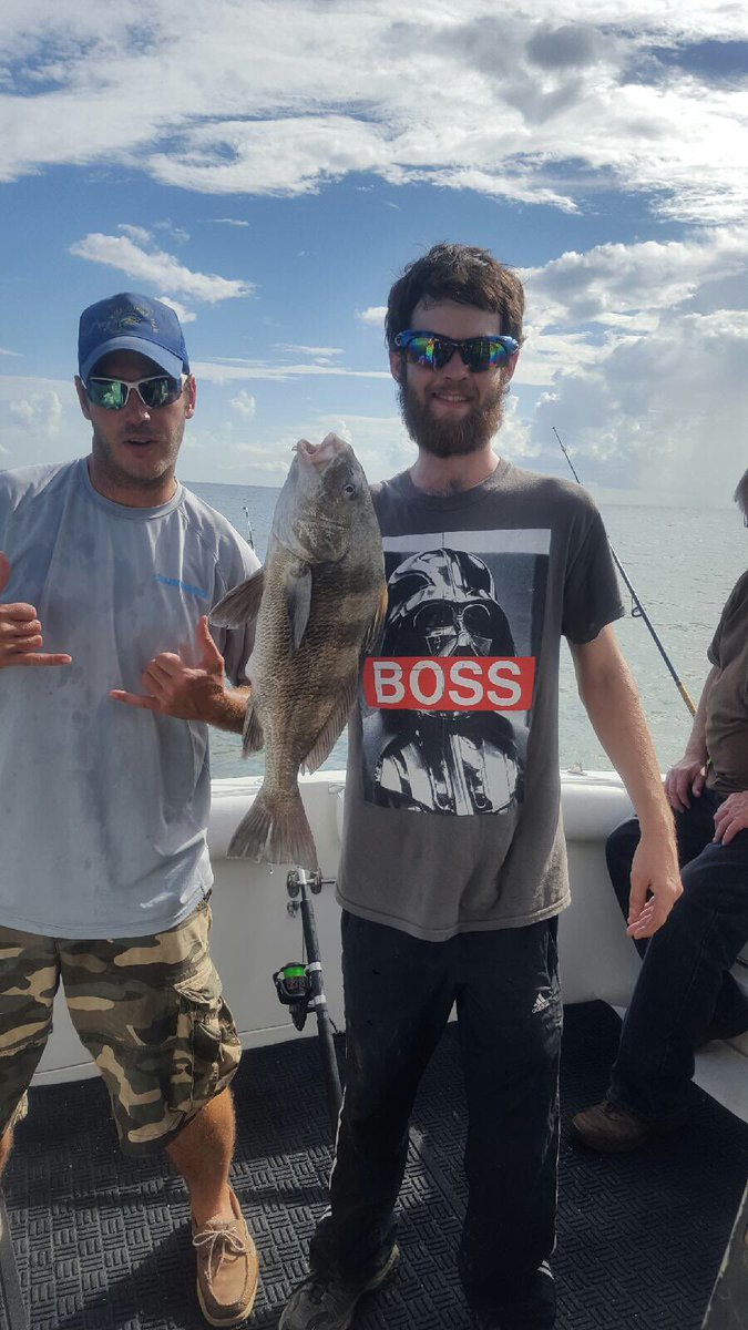 seawolfcharter's tweet photo. Another nice catch in @GalvestonCom thanks to our great mate Rowland!  Great job team, check us out for your trips!! https://t.co/GNrl5vXOIR