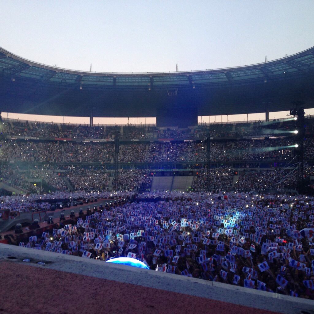 Team1DFrance's tweet photo. RT si tu etais au stade de france il y a 2 ans pour le WWAT ! #2YearsOfWWATParis https://t.co/CKAZimmFTy