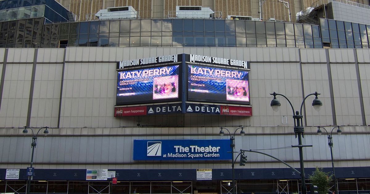 engadget's tweet photo. New York criminalizes the use of ticket-buying bots https://t.co/m25fXHfXhZ https://t.co/0MHZj8O6EP