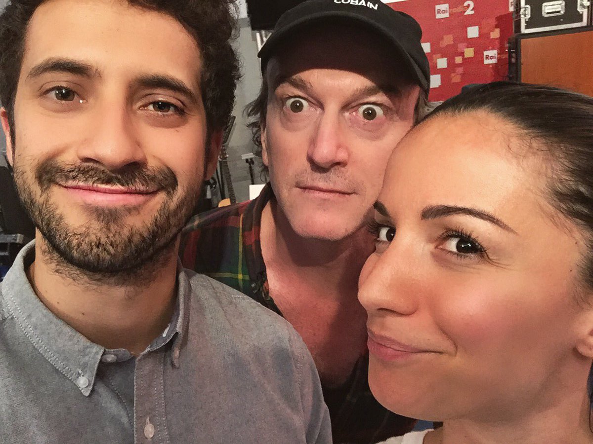 #Sociopatici tutti in diretta ora! 
Anche se piove parliamo di vacanze ➡️ bit.ly/SociopaticiRad…