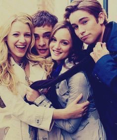 ameliegleek's tweet photo. I miss them so much #GleeCast #GossipGirlCast #OTHcast #TheOC https://t.co/4ZcoJyA7Q0