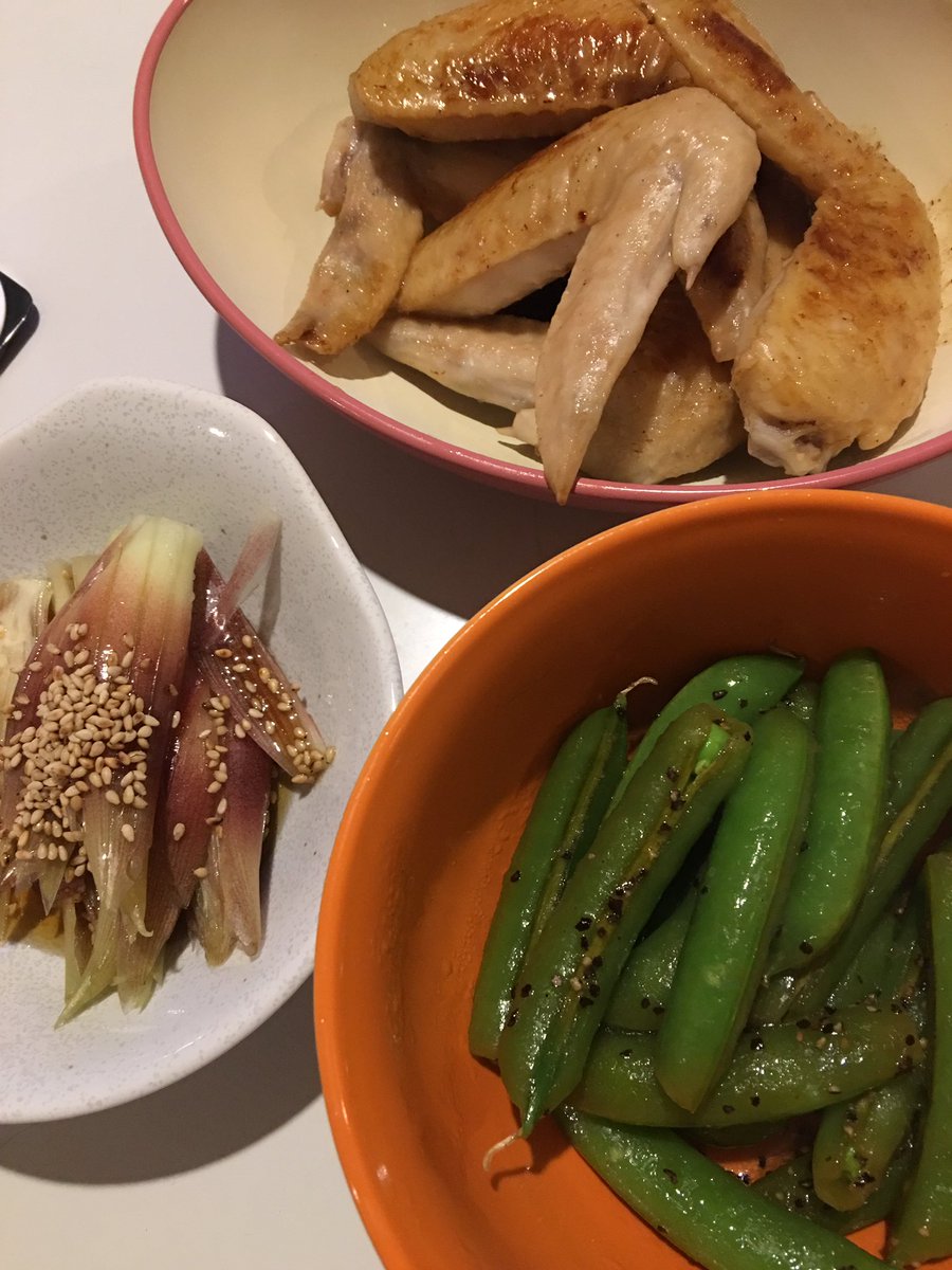 しぶとい中川翔子 スナップえんどうのレモンペッパー炒めにはまってる ラッキーフード手羽先とみょうが レモンカルピス すいか おいしー いまから明日のためにキーマカレーつくる