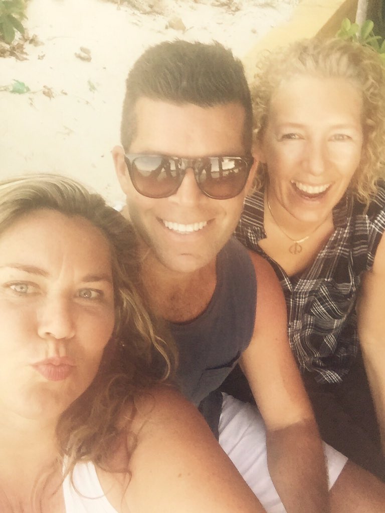 CraigLifeCoach's tweet photo. Quality time on holidays with family, fantastic food for the soul! https://t.co/r8GdQppnCJ