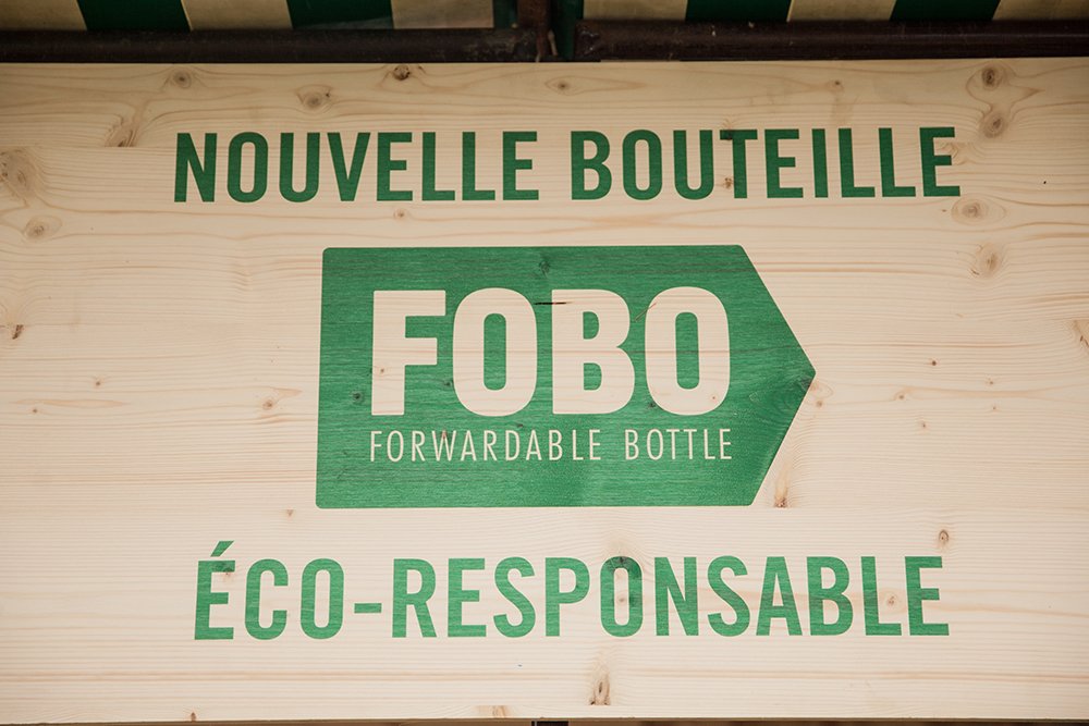 MarinoEnglish's tweet photo. On a découvert FOBO, nouvelle bouteille recyclable d'@HEINEKENFrance disponible à la rentrée https://t.co/pohq0684hL https://t.co/2zQPL5dlS8