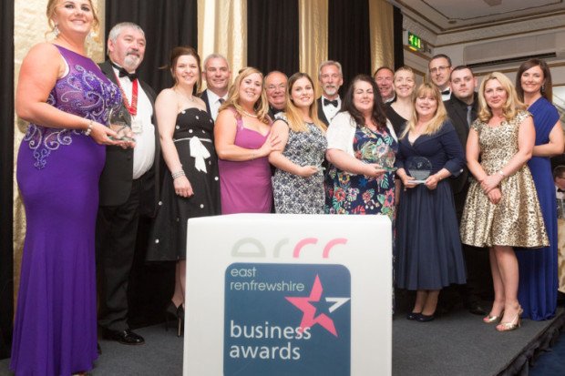 Glitz and glamour was the order of the day as East Ren's Business Awards were anounced.
trib.al/lAIFy4s