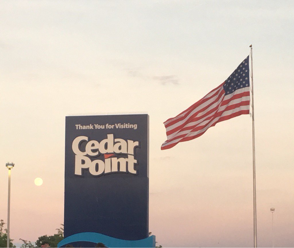 meliann117's tweet photo. It was a great Father's Day at @cedarpoint .  We missed you @TonyClarkCP but hope you enjoyed your day too! https://t.co/jMVgPPun5v