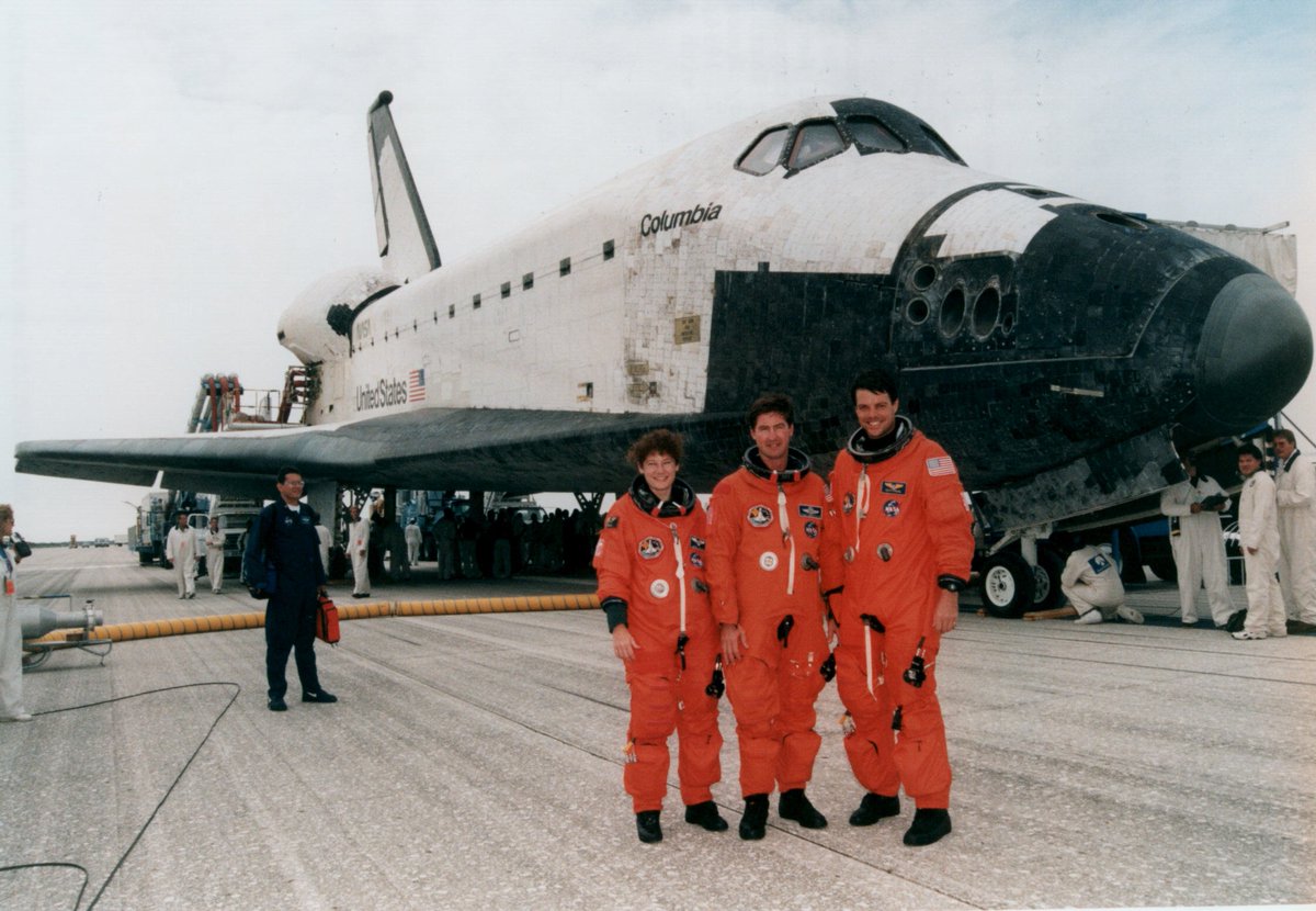 UniphiSpaceAge's tweet photo. #OTD 1996 STS-78 landed @NASAKennedy after 5th Spacelab mission. #WeBelieveInAstronauts #Astronaut #SusanHelms https://t.co/eS2P64yA2s