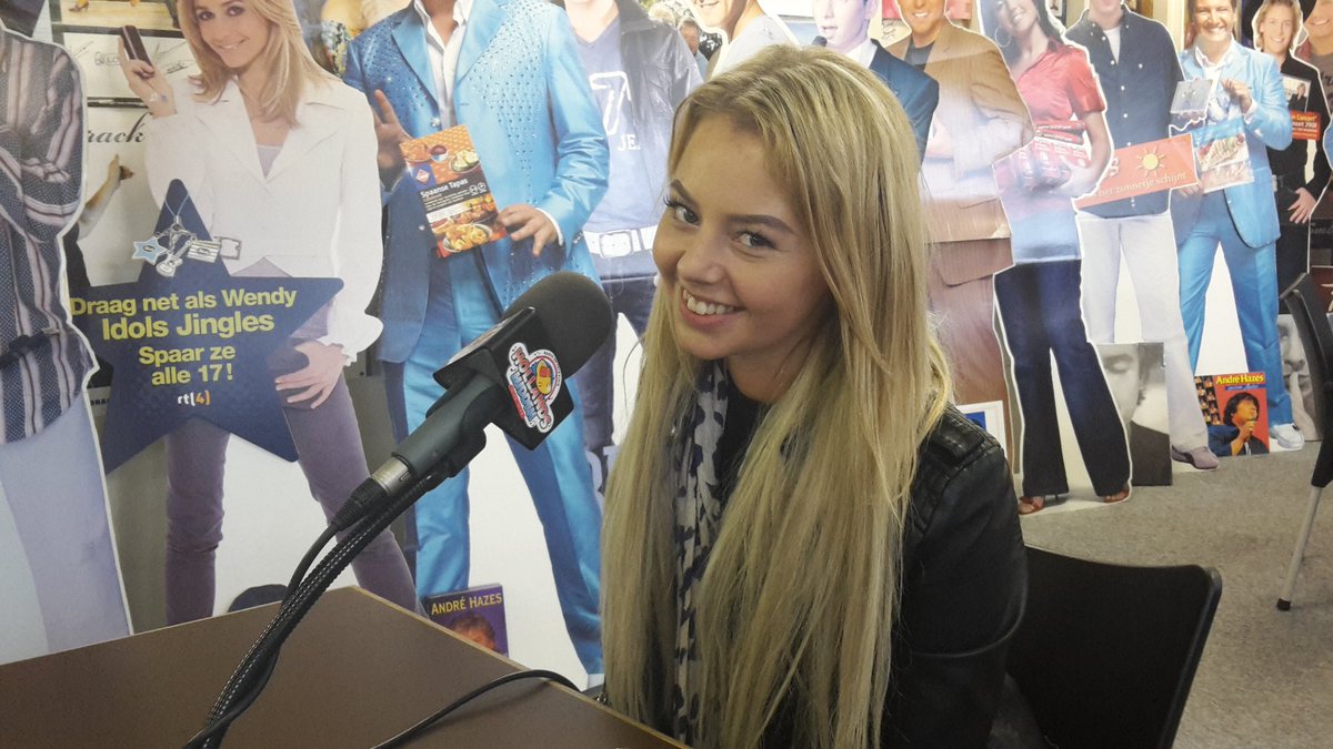 Ze stond nummer 1 in de 25 klompentopppers en heeft de zomerhit 2016 'Milonga' <a href="/aukjefijn/">Aukje Fijn</a> Bedankt <a href="/nynketuinstra/">Nynke Tuinstra</a>