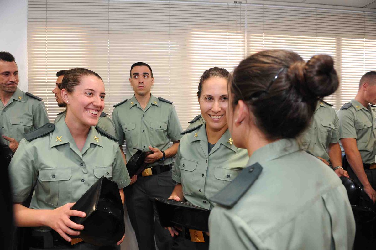 diariolaopinion's tweet photo. 40 nuevos agentes de la @guardiacivil se incorporan a los cuarteles de la Región de #Murcia: https://t.co/6pPjBcM149 https://t.co/Aol0KTsbf3