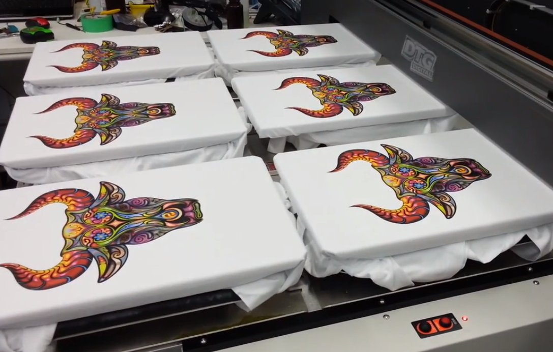 rosscrayton's tweet photo. #print a #huge #amount of #colours using #DTGDigital over Screen Printing.@YES_Ltd DM for more info. @AwesomeMerch https://t.co/SsktRimP5a