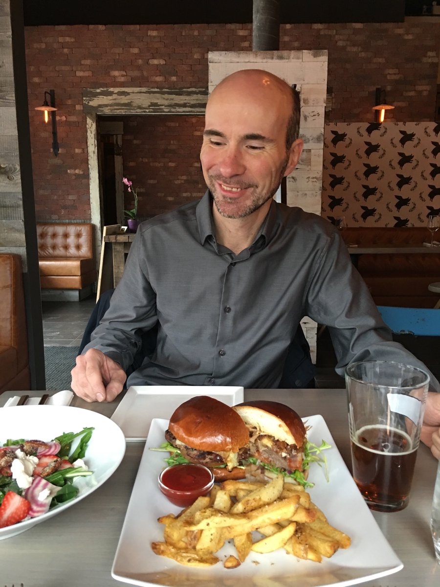 BullocksChShop's tweet image. So impressed with the burger @CuredWineBar.  Amazing flavours!