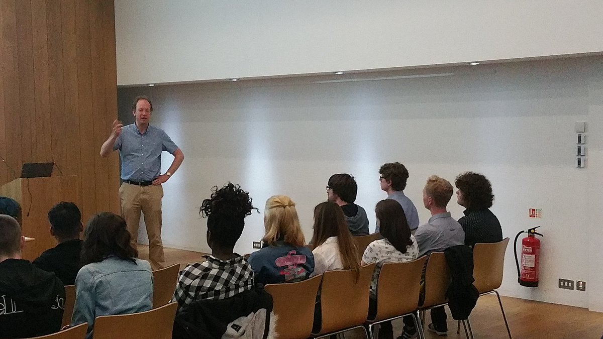 @SCCHonours students join the <a href="/NWSciNetwork/">NW Science Network</a> residential <a href="/CCCOxfordAccess/">Corpus Access</a> #science #outreach