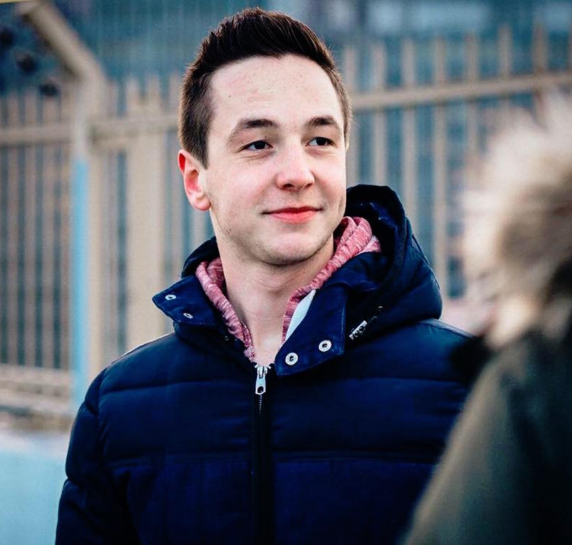 DavidAntoine's tweet photo. #HELP : Nous sommes à la recherche de nos sosies en Belgique ! Vous connaissez quelqu'un qui nous ressemble ? https://t.co/pRJm27eEhC