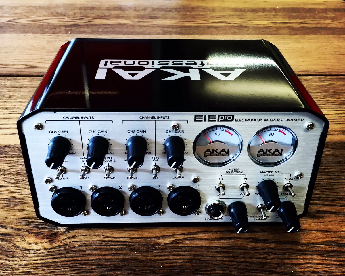 Pow, we'll be podcasting in no time 🎙 nomo. is nearly ready 🎉 We'll be blasting your 👀 and 👂🏼 with #mobile news soon