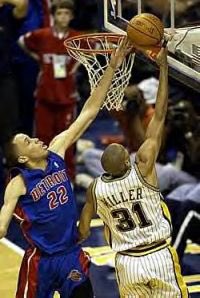 DETmotorcity's tweet photo. Who had the better block?❌
RT for Tayshaun🔷
Like for LeBron🔶 https://t.co/NxDxYSgqf7