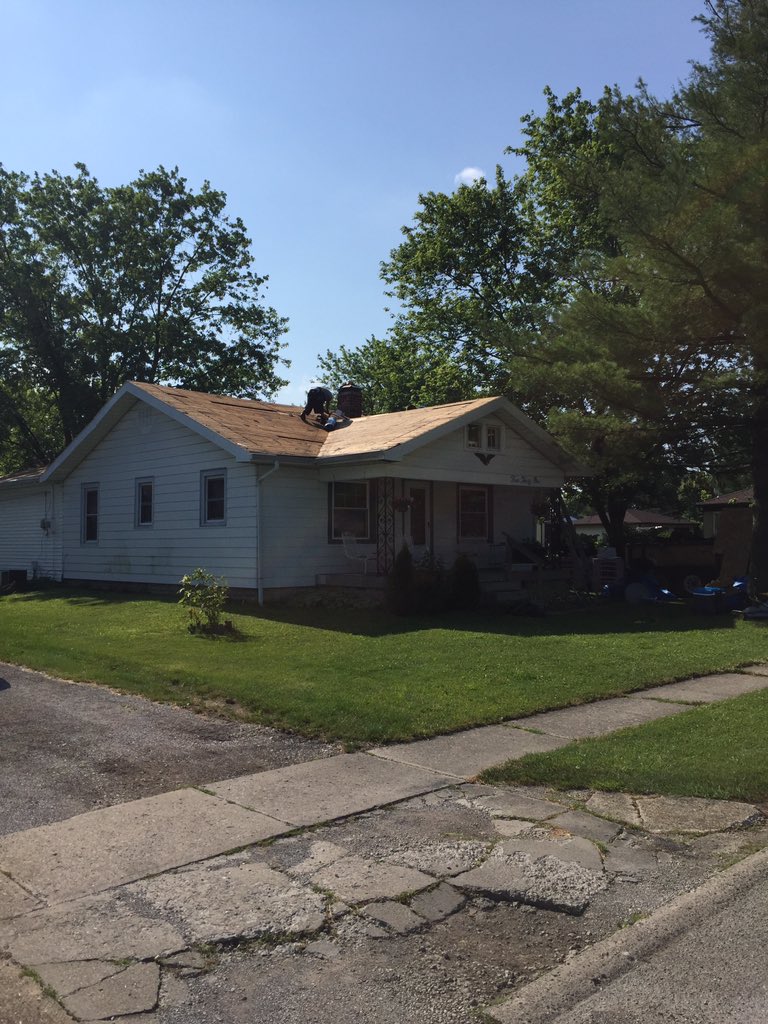 VIPIndy's tweet image. Roof going in Beech Grove